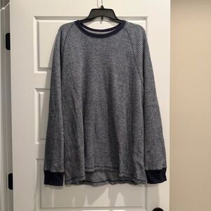 Old Navy Navy and Cream Knit Sweater